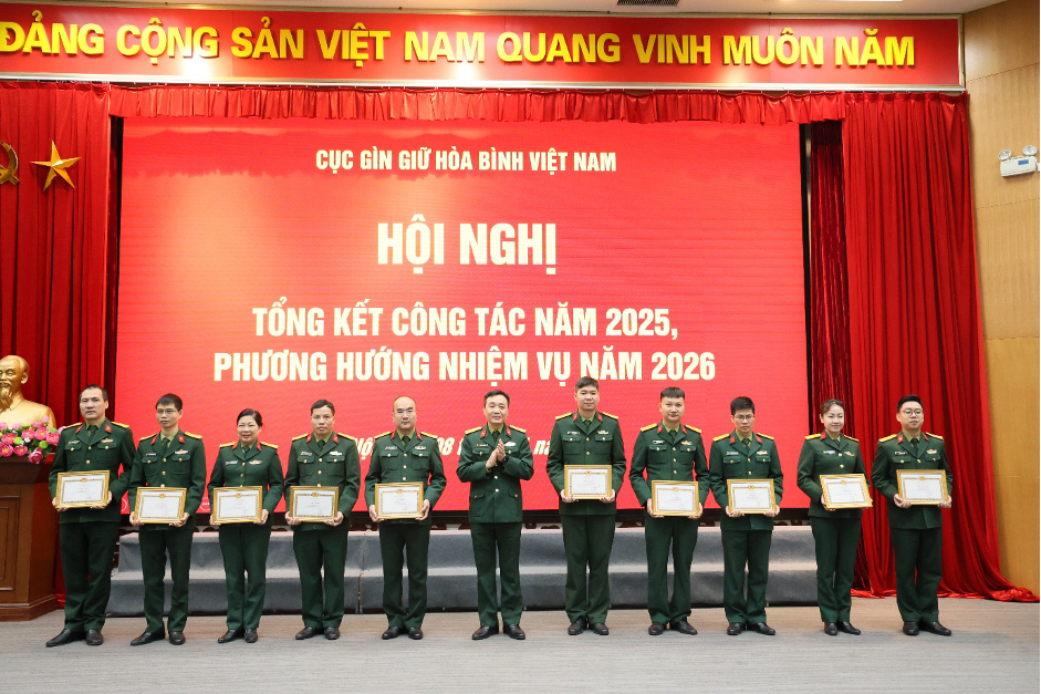 /UploadStore/admin/260113 tong ket nam/8.png